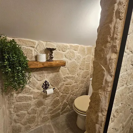 Lovely Amber Apartment *
