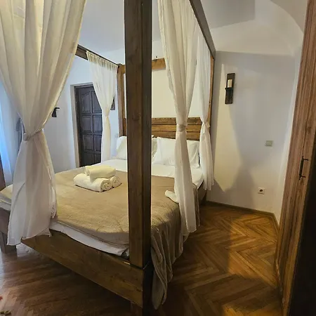 Lovely Amber * Brasov